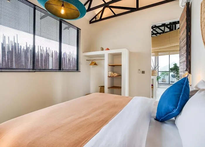 Modern Designer Loft In The Heart Of アパート