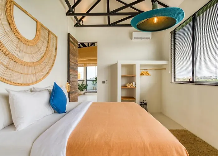 Modern Designer Loft In The Heart Of *